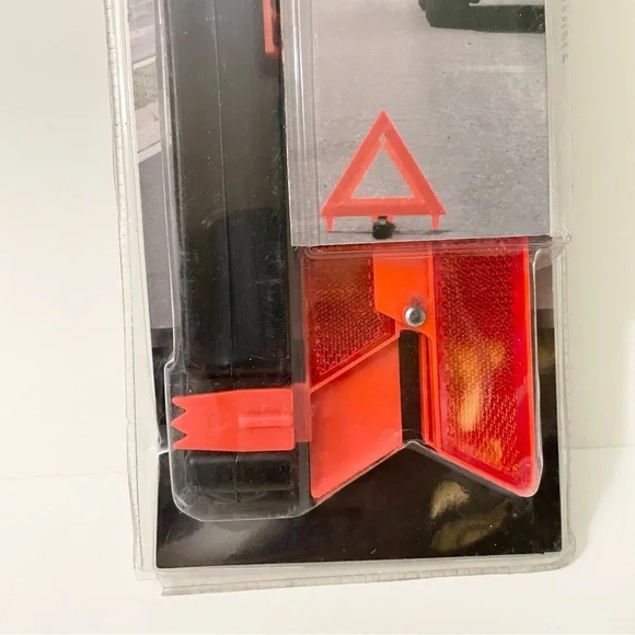 Treksafe Automotive Roadside Triangle Kit - Picture 2 of 12